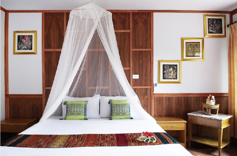 Hotel Phi Phi Natural Resort