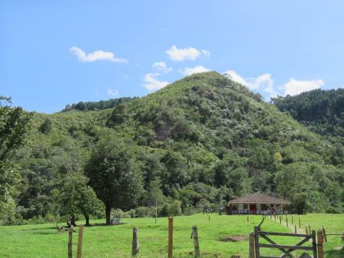 La Caba�a Ecohotel (river House) - Valle De Cocora