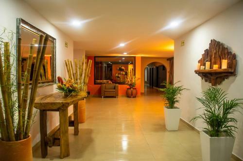 Hotel Yalconia