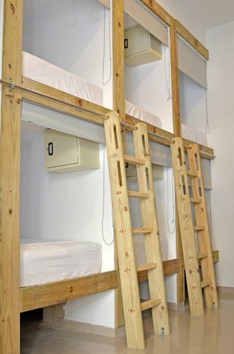 Bed & Breakfast Faro De Alejandr�a Hostel