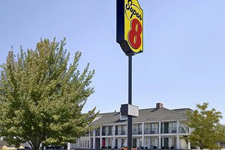 Hotel Super 8 Clinton Tn