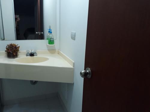 Habitaciones Tunja Cama Doble Centro