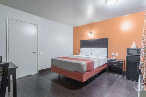 Hotel Motel 6 Orange - Anaheim