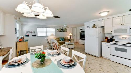 Coastal Cottage - Three Bedroom Home