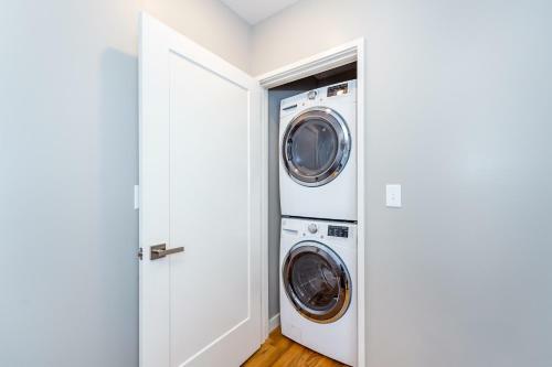 233 Short Coxe Townhouse Unit 8