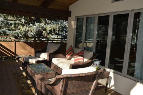 Little Nell Condominiums Unit 11