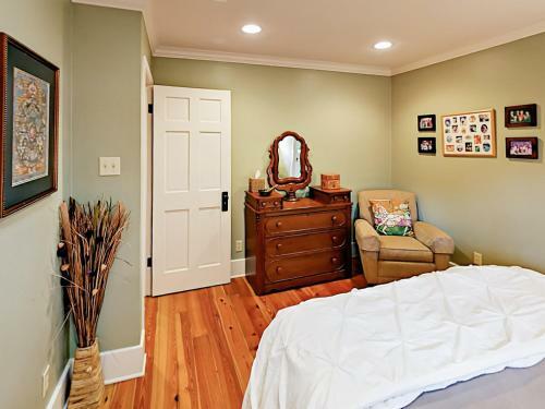 1212 Baylor Street Home