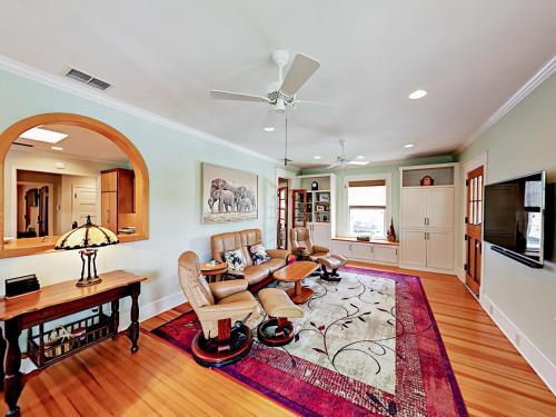 1212 Baylor Street Home