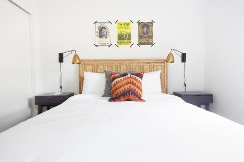 The Domain Premier Suites By Sonder