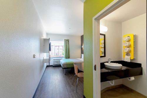 Hotel Motel 6 Austin Airport