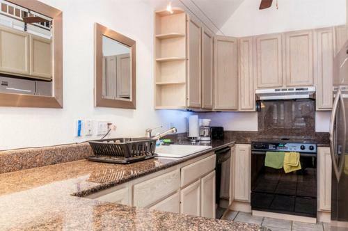 Apartamento 4 Bedroom Central Downtown Condo By Austinstays