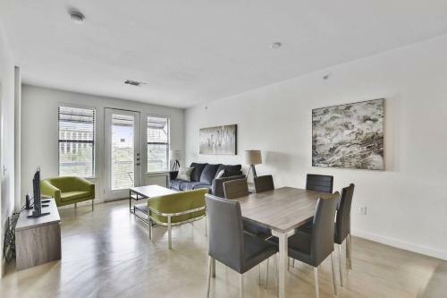 Staylo Luxury 2 Bedroom Apartment