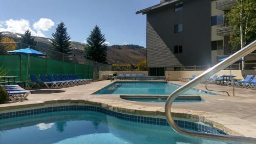 Apartamento 177 Lake Condo S-1