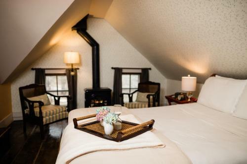 Bed & Breakfast The Mast Farm Inn