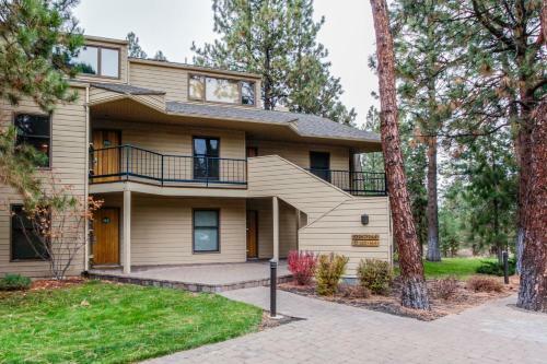 Mt Bachelor Village Ski House # 262