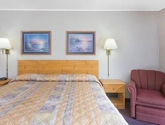 Hotel Super 8 Motel - Franklin