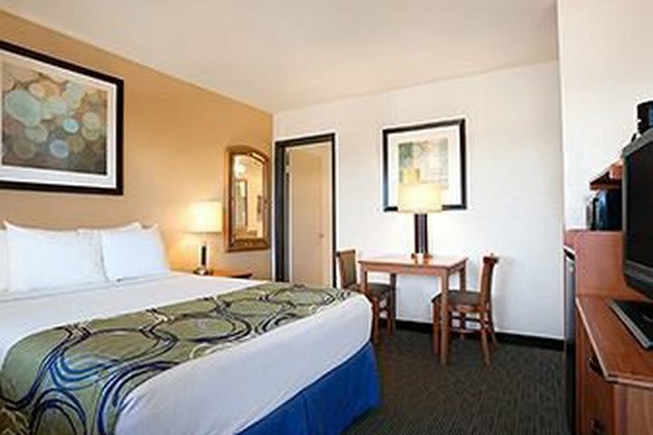 Hotel Days Inn Encinitas- Legoland Moonlight Beach