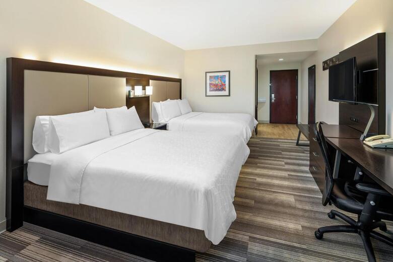 Holiday Inn Express Hotel & Suites Florence I-95 @ Hwy 327