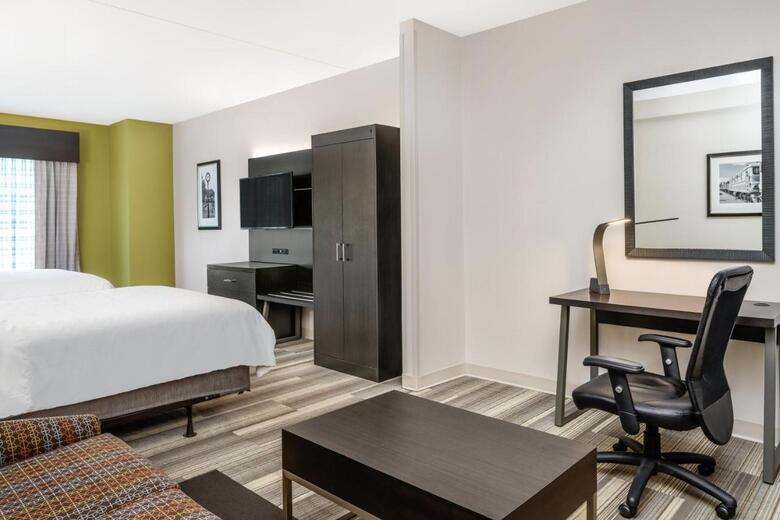 Holiday Inn Express Hotel & Suites Florence I-95 @ Hwy 327