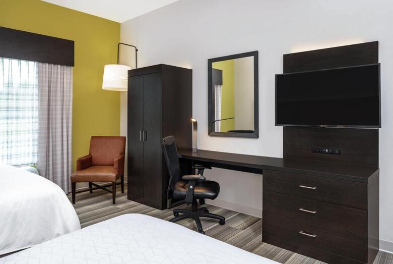 Holiday Inn Express Hotel & Suites Florence I-95 @ Hwy 327