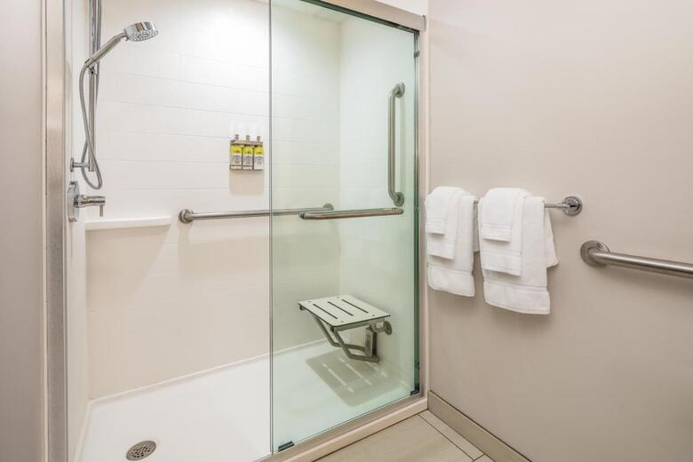 Holiday Inn Express Hotel & Suites Florence I-95 @ Hwy 327