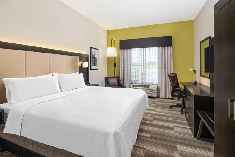 Holiday Inn Express Hotel & Suites Florence I-95 @ Hwy 327