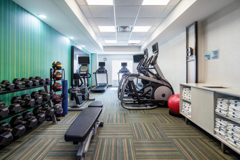 Holiday Inn Express Hotel & Suites Florence I-95 @ Hwy 327