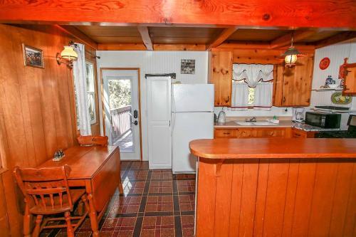 1668 - Finch Nest Home