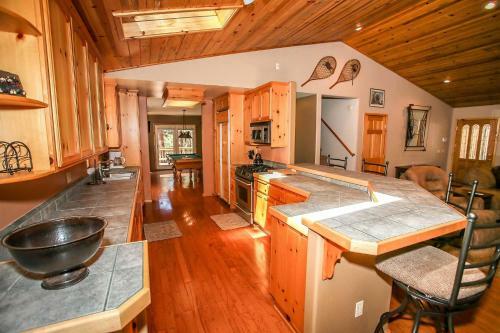 Gold Rush Lodge Retreat