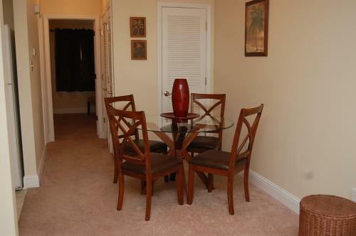 Oak Shores 160 - One Bedroom Apartment