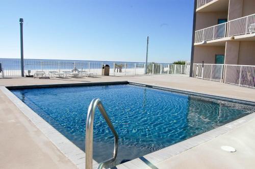 Sea Breeze 305 - Two Bedroom Apartment