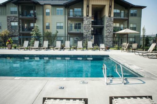 Retreat At Union Square Apartments