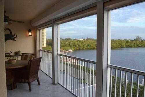 Apartamento Hickory Bay West - Two Bedroom Condominium 204