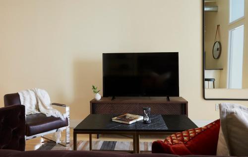 Apartamento Two-bedroom On Temple Place Apt 202