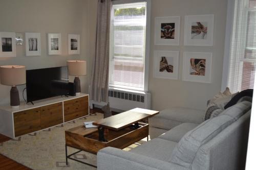 Apartamento Spacious Beautiful 2bd/1ba Sleeps 4-7 In Best Location (h3b)