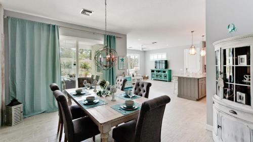 Tropical Oasis - Three Bedroom Home