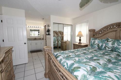 Absolute Anna Maria Two-bedroom Apartment