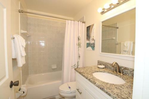 Absolute Anna Maria Two-bedroom Apartment