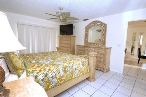 Absolute Anna Maria Two-bedroom Apartment