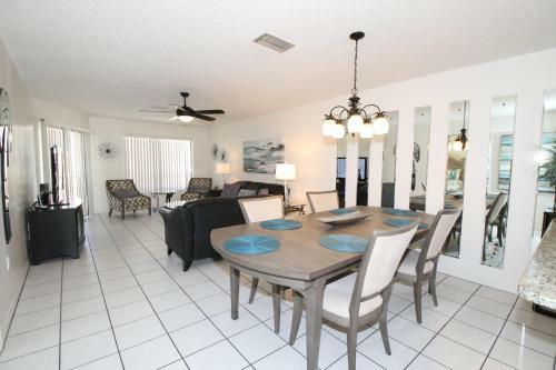 Absolute Anna Maria Two-bedroom Apartment