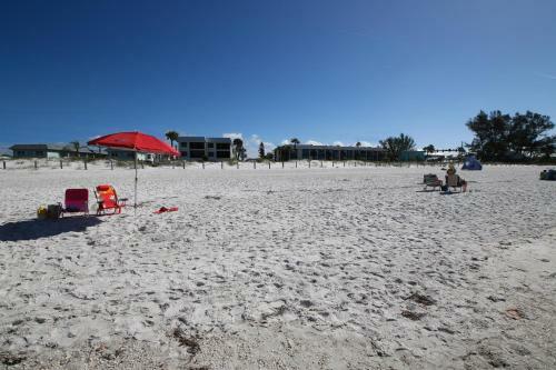 Absolute Anna Maria Two-bedroom Apartment