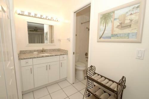 Absolute Anna Maria Two-bedroom Apartment