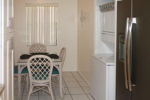 Absolute Anna Maria Two-bedroom Apartment