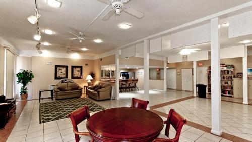 Apartamento Runaway Bay 242 - 1418878 Condo