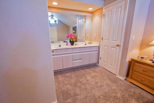 Apartamento Twilight On Taneycomo Condo