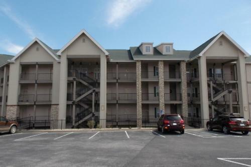 Royal Links At 1000 Hills Walk-in Two Bedroom