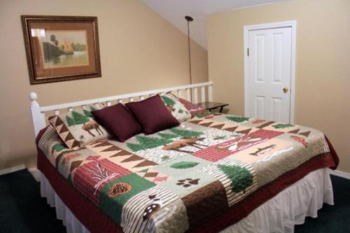 Fall Creek 4bdr Condo (42, 9&10)