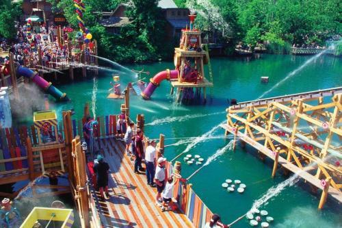 Fall Creek 4bdr Condo (42, 9&10)