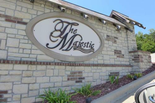 Majestic 2-110