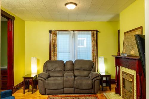Wonderful West Side Entire House